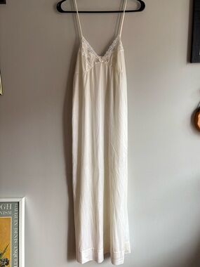 Vintage 70s Women's White/Cream Lace-Trim Maxi Slip Dress With Adjustable Ties